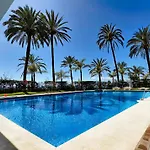 Skol 521. Fantastic On The Beachfront For Rental. 马尔韦利亚