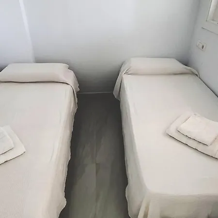 Skol 521. Fantastic On The Beachfront For Rental. *