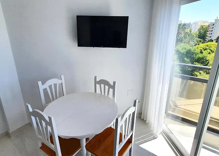 Skol 521. Fantastic On The Beachfront For Rental. Lejlighed Marbella