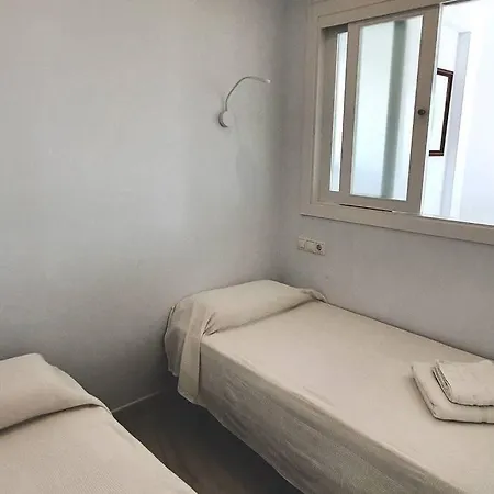 Skol 521. Fantastic On The Beachfront For Rental. Appartement *