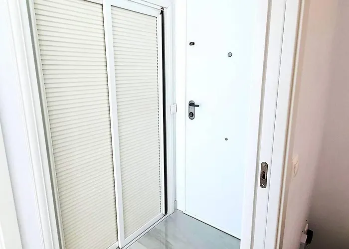 Skol 521. Fantastic On The Beachfront For Rental. Apartament *